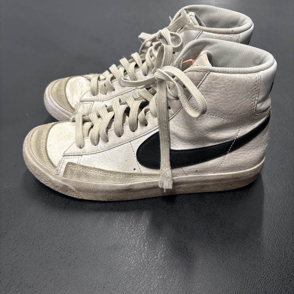 Nike Kids Grade School Blazer Mid 77 White Black Size 6.5Y